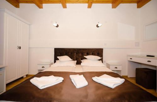 Baile Herculane House | Casa Marica