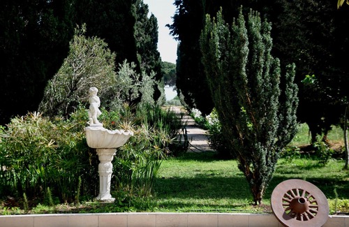 San Martino in Pensilis House | Casa Marina, into 18th century masseria surrounded by olive groves