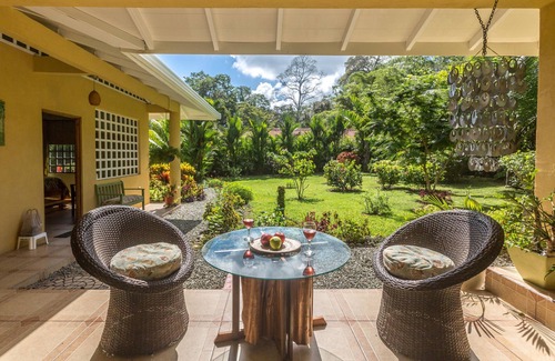 Chiguata Ski Chalet | Casa Mariposa 2BR in Playa Chiquita