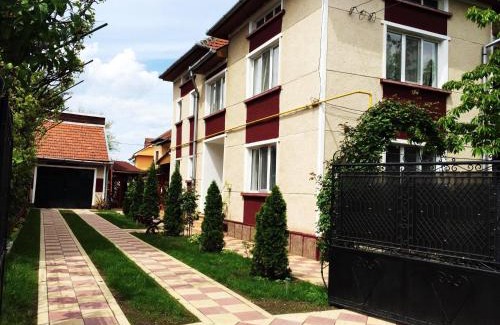 Hateg House | Casa Mary