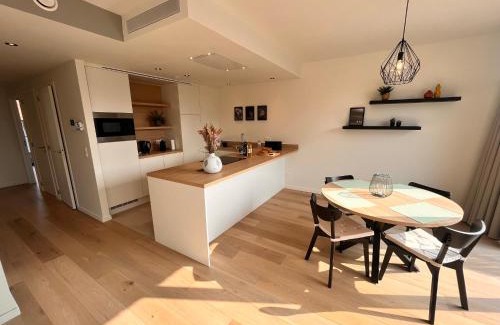 Stationsbuurt Noord Apartment | Casa Matti - Modern Apartment with Garden View and Terrace