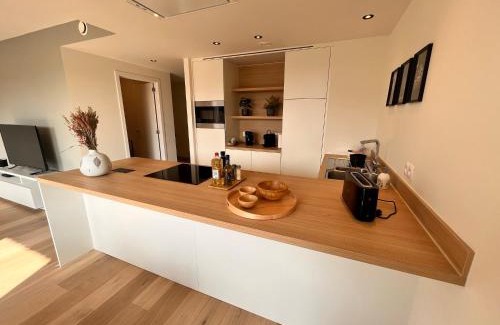 Stationsbuurt Noord Apartment | Casa Matti - Modern Apartment with Garden View and Terrace