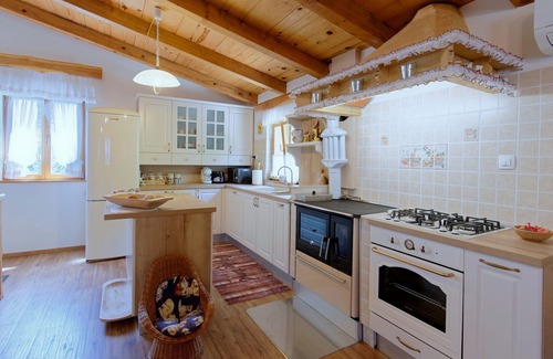 Sveti Bartol House | Casa Mira - Two Bedroom Holiday Home with Pool
