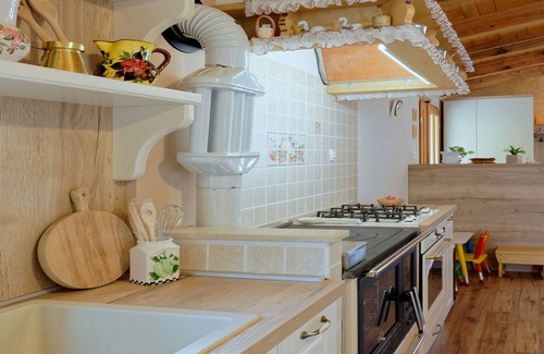 Sveti Bartol House | Casa Mira - Two Bedroom Holiday Home with Pool