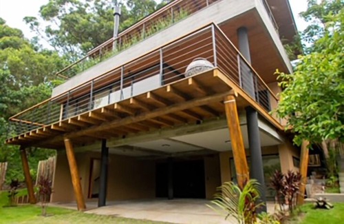 Praia do Rosa House | Casa moderna prox ao centro Praia do Rosa/SC