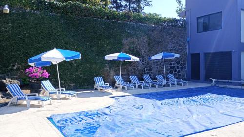 Tres de Mayo House | CASA MORADA 24 Personas alberca climatizada Burgos Cuernavaca