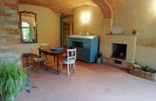 Moncalvo Villa | CASA MOZART - piscina interna giardino wifi eventi