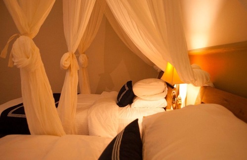Rote Island Hotel | CASA NARROW VILLA - ROTE