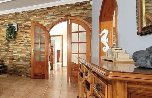 Tahiche House | Casa Naya