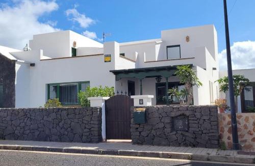 Tahiche House | Casa Naya