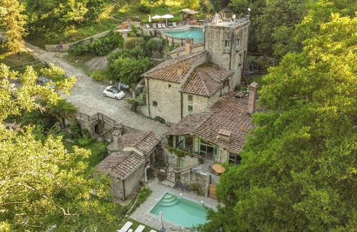 Talla House | Casa nel Bosco - Casa nel Bosco with pool, dog allowed and garden