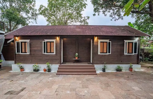 Marra House | Casa Nona- Peaceful Wooden Cottages in North Goa