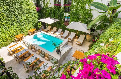 Monte di Pieta Hotel | Casa Nostra Luxury Suites & Spa