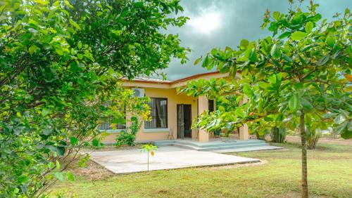 Nicoya House | Casa Oasis Tranquility by the Pool & Greenery
