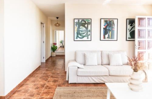 El Granel Apartment | Casa Onelia, 2 bedroom modern oasis, good location
