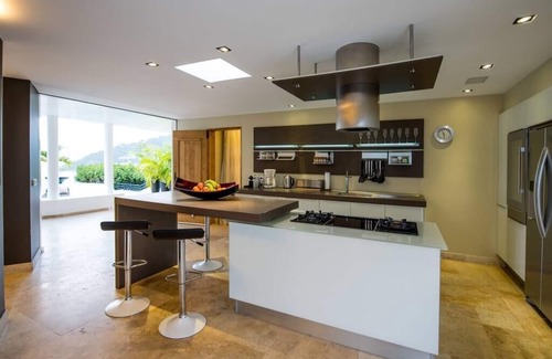 Public House | CASA PARAISO/Gustavia's Retreat with Pool !