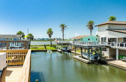 Jamaica Beach House | Casa Pelican-Fishing on the Bay in Jamaica Beach