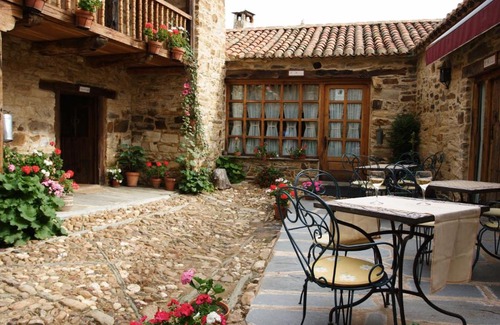 Santa Colomba de Somoza Hotel | Casa Pepa Hotel Rural