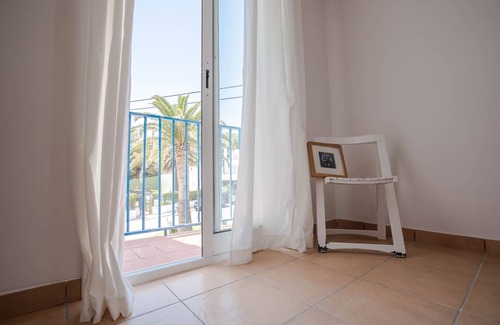 Miami Platja House | Casa Pescador- Alojamientos MarCalma
