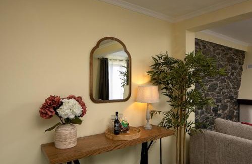 Prazeres House | Casa Pimenta in Fajã da Ovelha