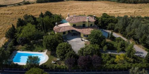 Polverigi Villa | Casa Roda - Villa con piscina nel verde Ancona