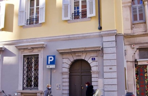 Trieste Old Town Apartment | Casa Romano Suites eco apartment AMBRA