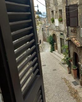 Artena House | Casa Romantica