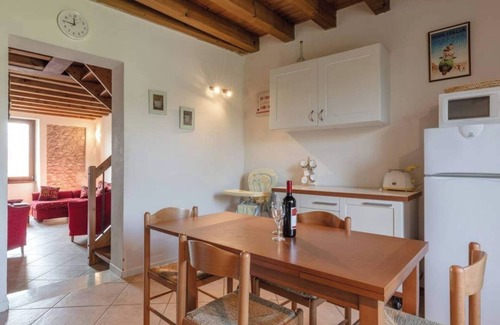 Cavriana Apartment | Casa Rondinella - Two Bedroom Apartment, Sleeps 4