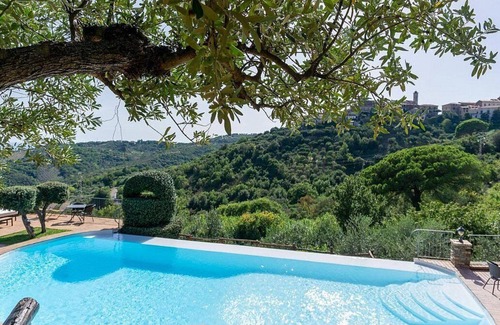 Casal Velino House | Casa Rosamunda B: A graceful apartment that is part of a villa, with Free WI-FI.