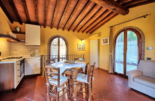 Certaldo Apartment | Casa Rossa 3 - Apartment with swimming pool