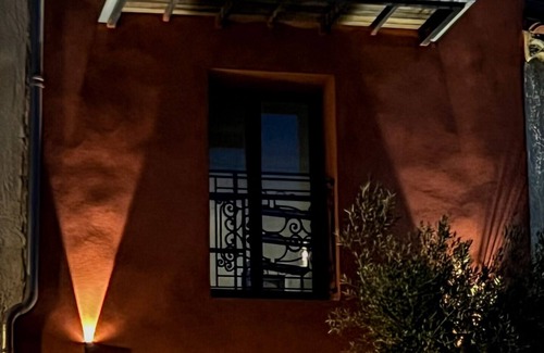 Signes House | CASA ROSSA! Gite for 4 with Nordic Spa 10 minutes from the Circuit du Castellet!