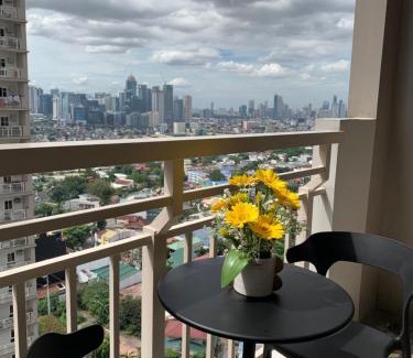 Pasig Apartment | CASA ROYALE Affordable Condo Near BGC Ortigas Center CBD