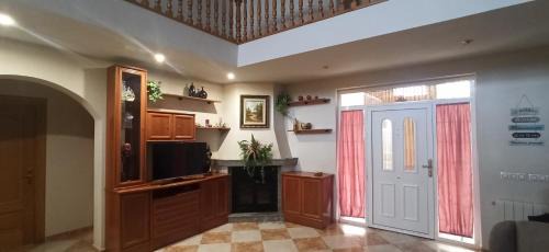 Valdefuentes de Sangusin House | Casa Rural Fuente Clavel