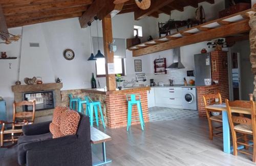 Sanchon de la Sagrada House | Casa Rural Gorriones
