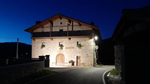 Basaburua House | CASA RURAL JUANGOXENEA