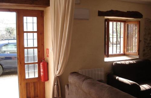 Ciguenza House | Casa Rural La Casita del Río