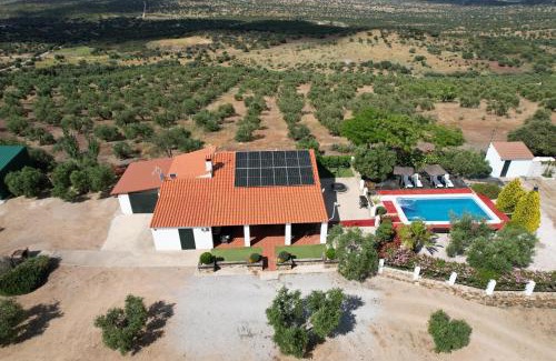 Malcocinado House | Casa Rural La Loba
