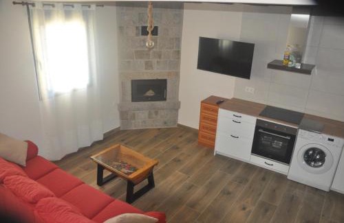 La Serrada House | Casa rural La Zarzosa