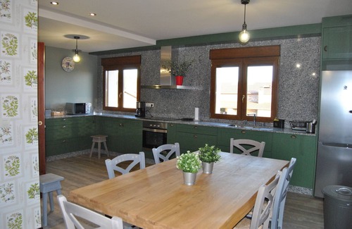 Salceda Cottage | Casa Rural Loisiana, 4 rooms, 8 ps max. 15min from Santiago & 150m Camino de Santiag