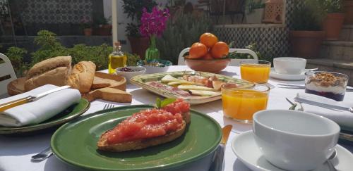 Fuente-Tojar Bed & Breakfast | Casa Rural los Danzantes