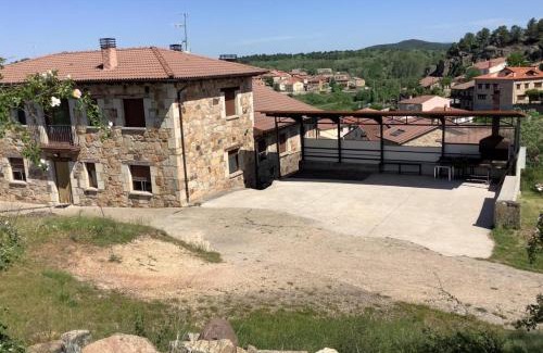 Rabanera del Pinar House | Casa Rural Roblegordo