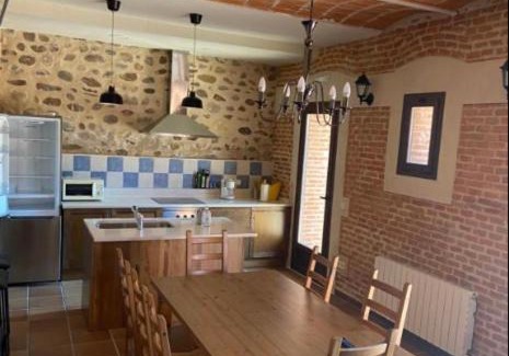 Valdepielagos House | Casa Rural San Isidro
