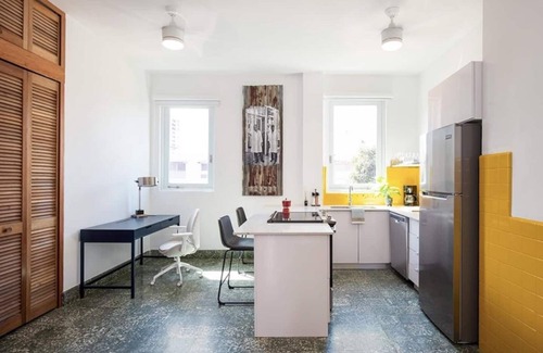 Santurce Apartment | Casa Saffra @ La Placita 6/7 For Friends & Family