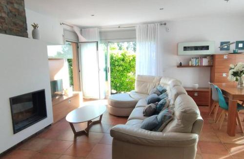 Canaletes Apartment | Casa Santa Creu - Private family villa in nature