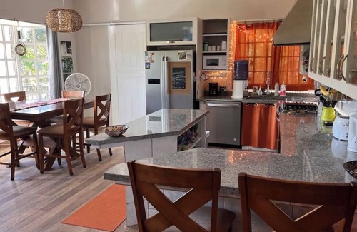 Cuesta de Piedra House | Casa Serena - Private and Peaceful Home