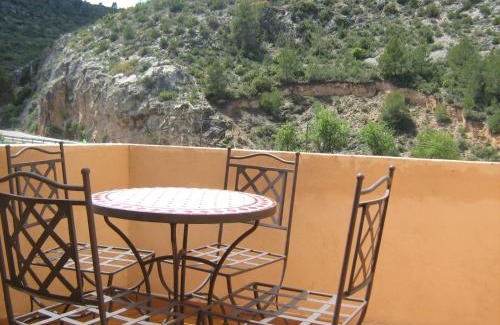 Santa Cruz de Moya House | Casa Serrana