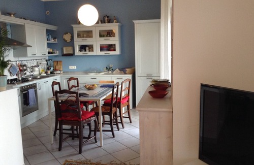 Gaeta Apartment | Casa Silvia, lovely apartment on the Serapo promenade
