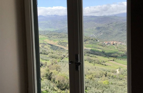Archi House | Casa Sirolli - vintage house between sea and mountains