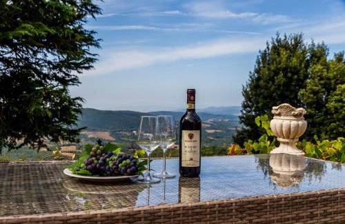Monterotondo Marittimo Apartment | Casa Sole di Toscana con 5 camere, grande terrazza panoramica, giardino e vasca relax idromassaggio