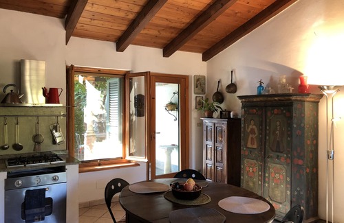 Asti Cottage | Casa Sonny: cottage in magical garden 3km from the historic center of Asti